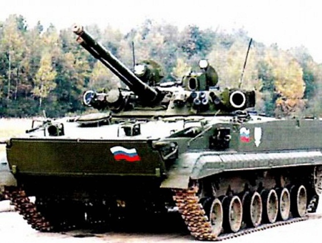 Украинские военные захватили танк и БМП российского производства
