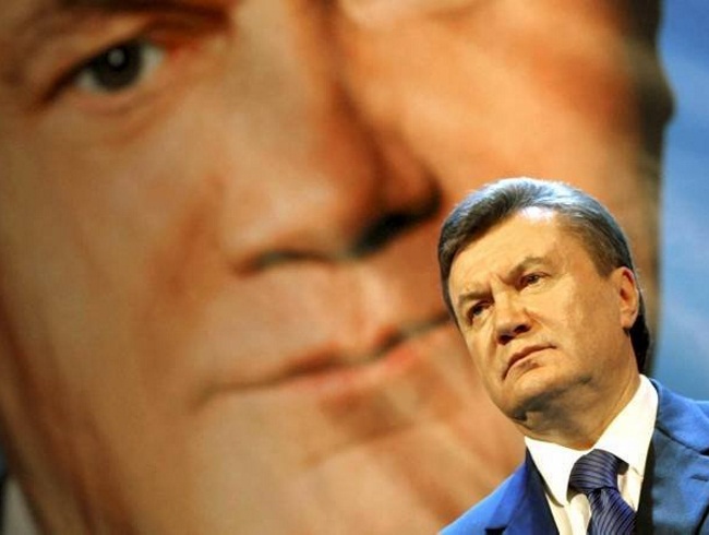 ЕС может снять санкции с семи соратников В.Януковича, среди которых Н.Азаров