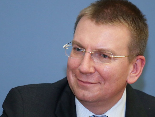 В ЕС заявили, что отвод вооружения на Донбассе является неполным